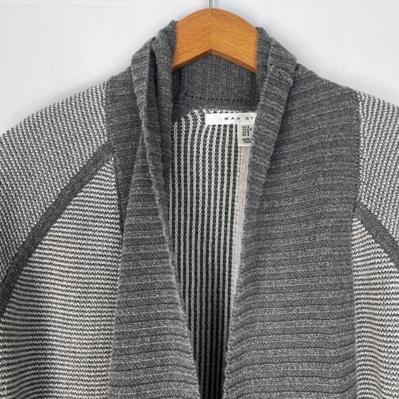 Max Studio Gray White Striped Shawl Collar Open Front Cardigan Thumbholes Sz SM - Picture 3 of 8
